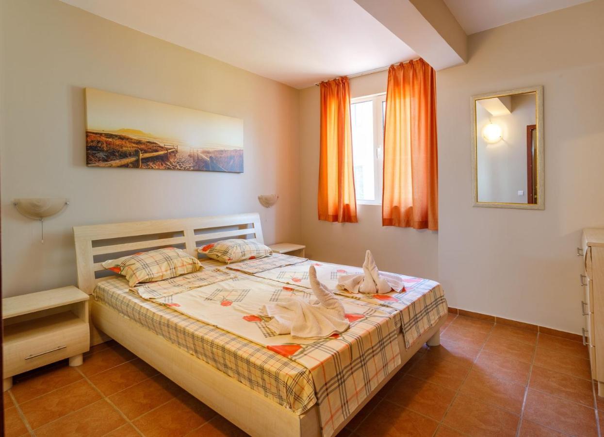 Casa Del Mar Apartments Sunny Beach Esterno foto
