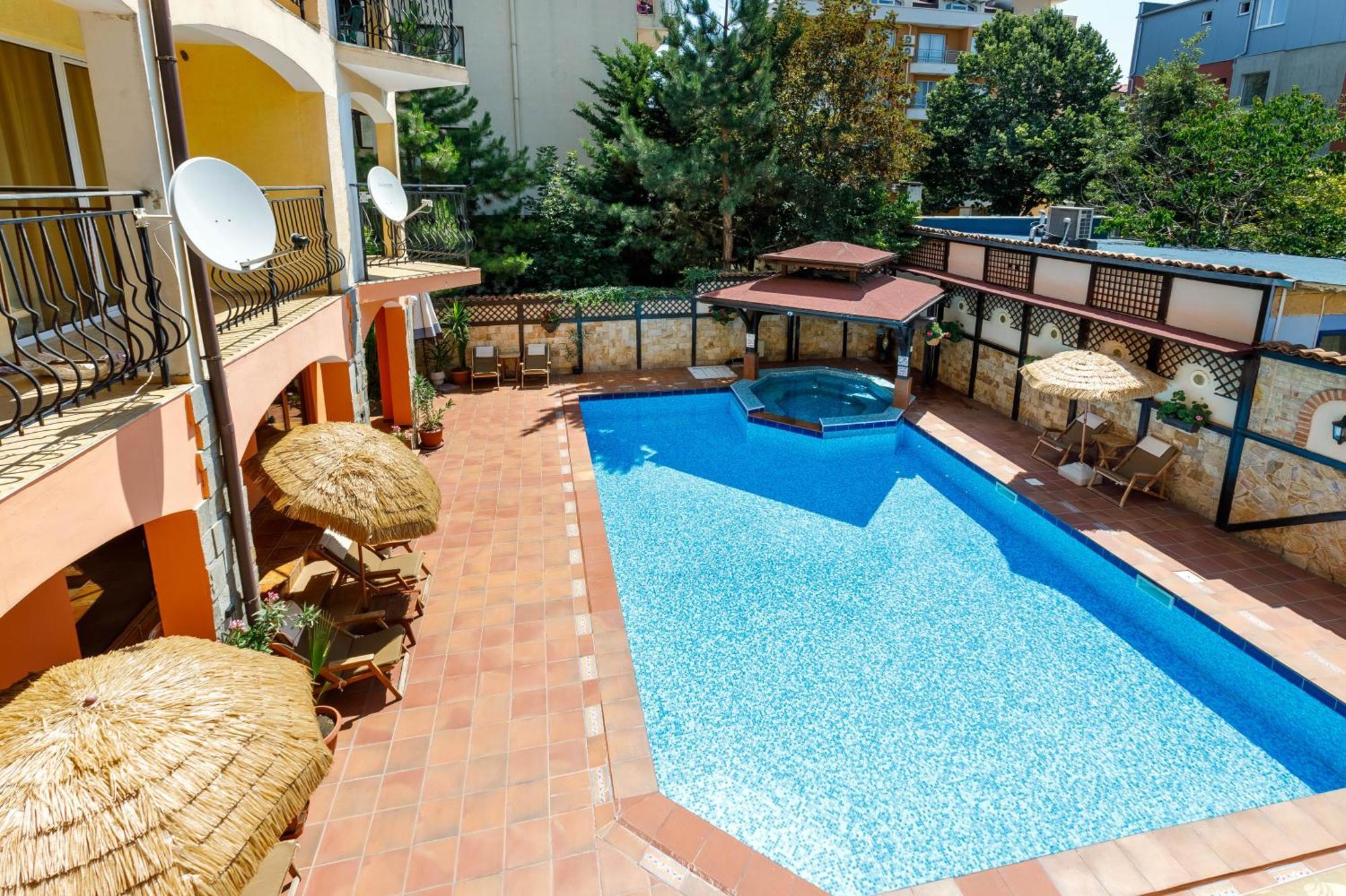 Casa Del Mar Apartments Sunny Beach Esterno foto